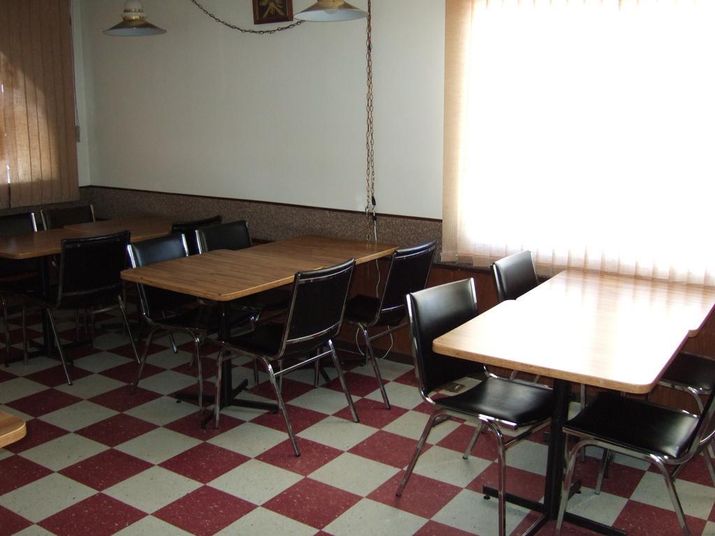Wild Rose Inn Vegreville المظهر الخارجي الصورة