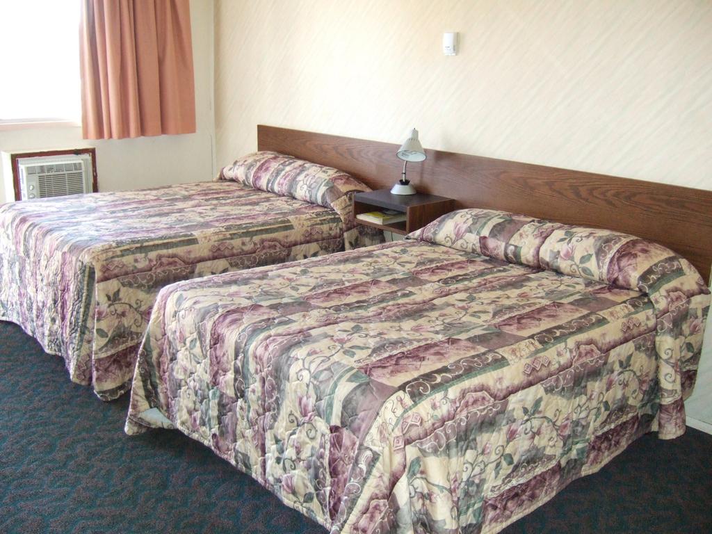 Wild Rose Inn Vegreville الغرفة الصورة