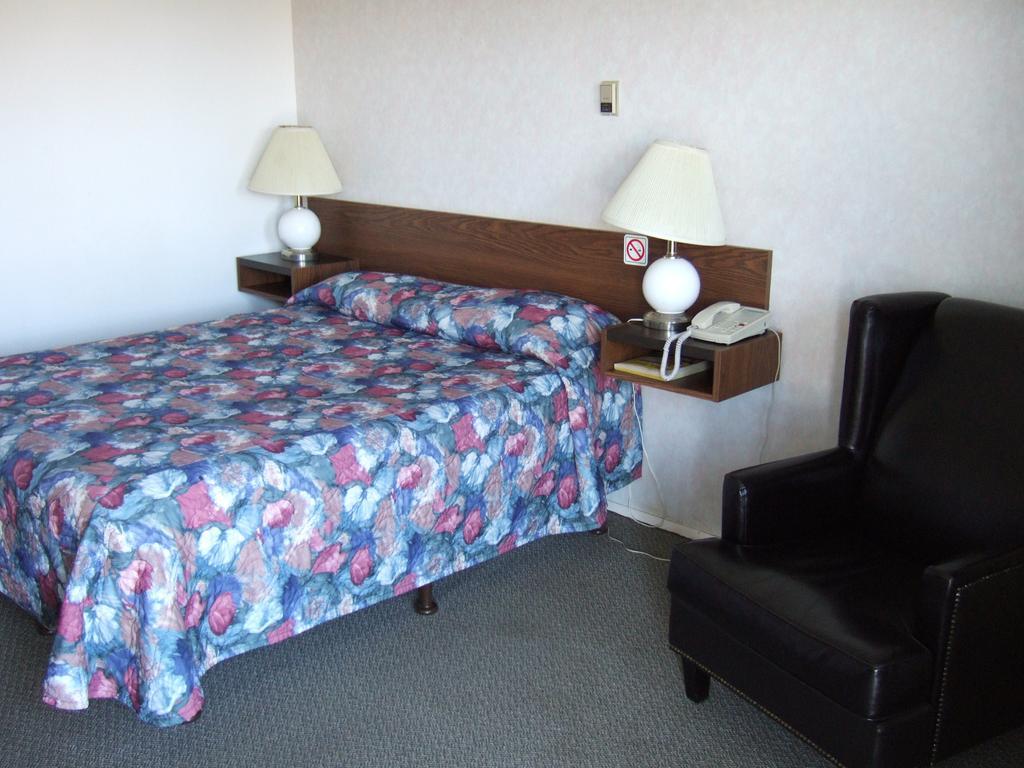 Wild Rose Inn Vegreville الغرفة الصورة