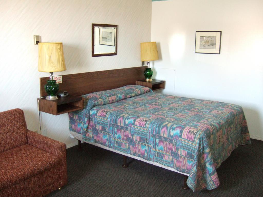 Wild Rose Inn Vegreville المظهر الخارجي الصورة