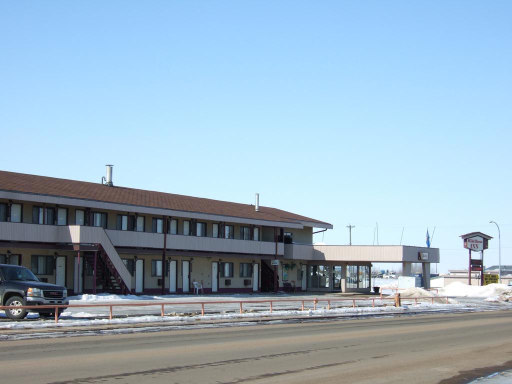 Wild Rose Inn Vegreville المظهر الخارجي الصورة